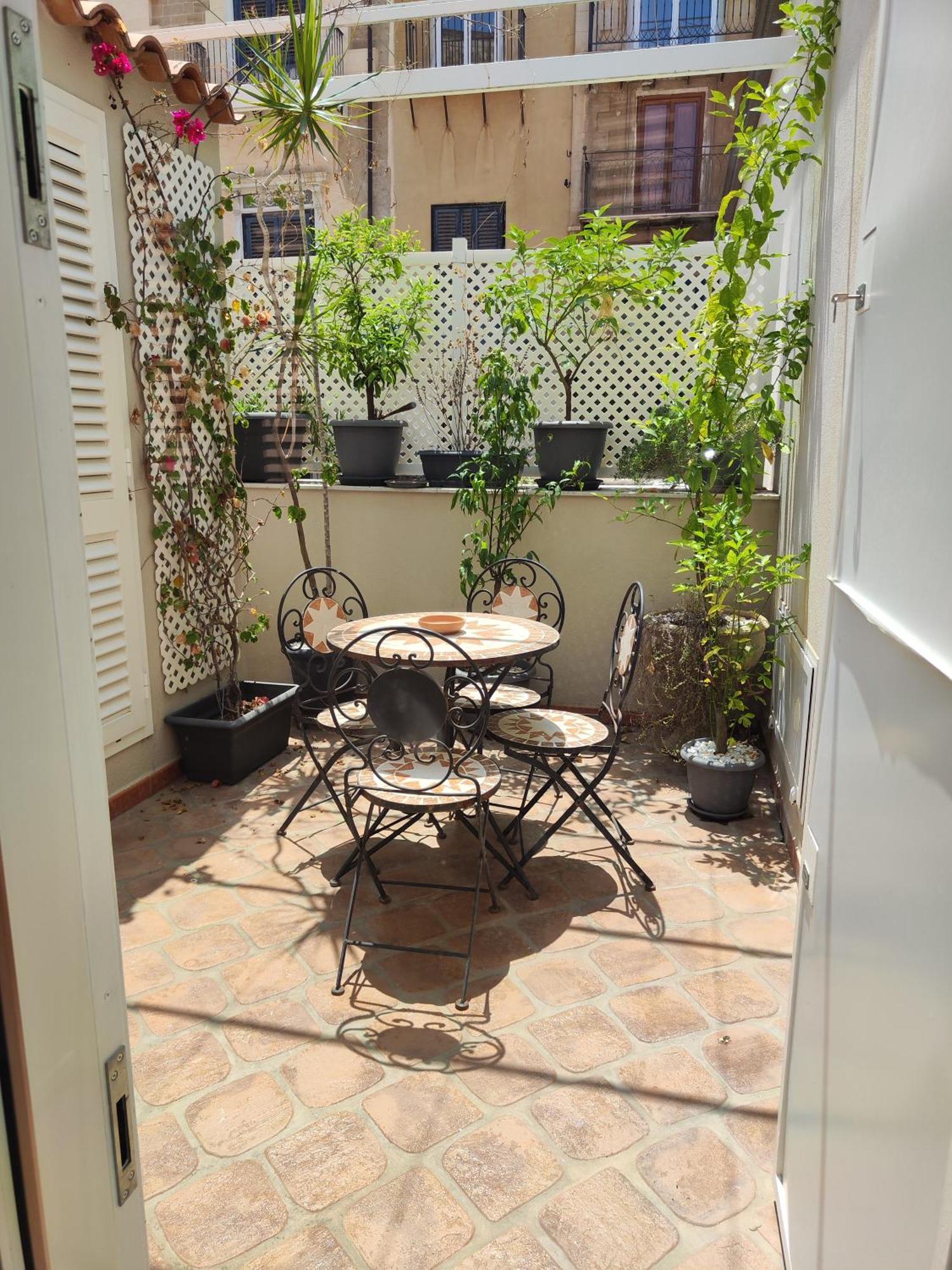 San Francesco And With Terrace In Locazione Turistica 2*